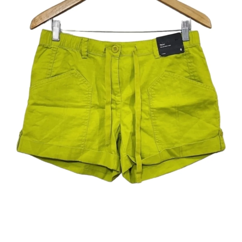 NEW‎ YORK & COMPANY Women's shorts Sits Just below Waist Neon green Linen Size 4